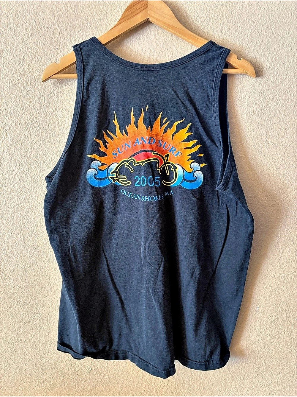 Vintage 2005 Ocean Shores WA Sun Surf Tank Top Anvil Large Y2K Graphic Tee